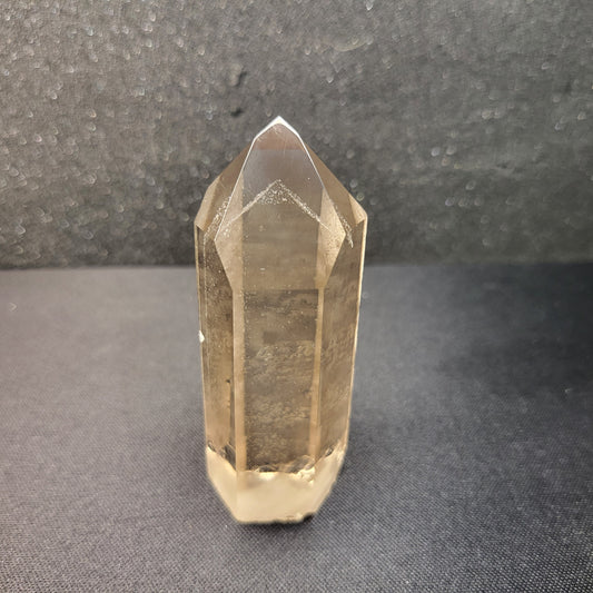 Doppel-Phantom Rauchquarz-Bergkristall – 2 klar erkennbare Wachstumsphasen mit besonderer Tiefe