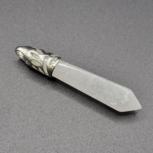 Bergkristall Kristallspitzen-Anhänger – Klarheit in Bewegung