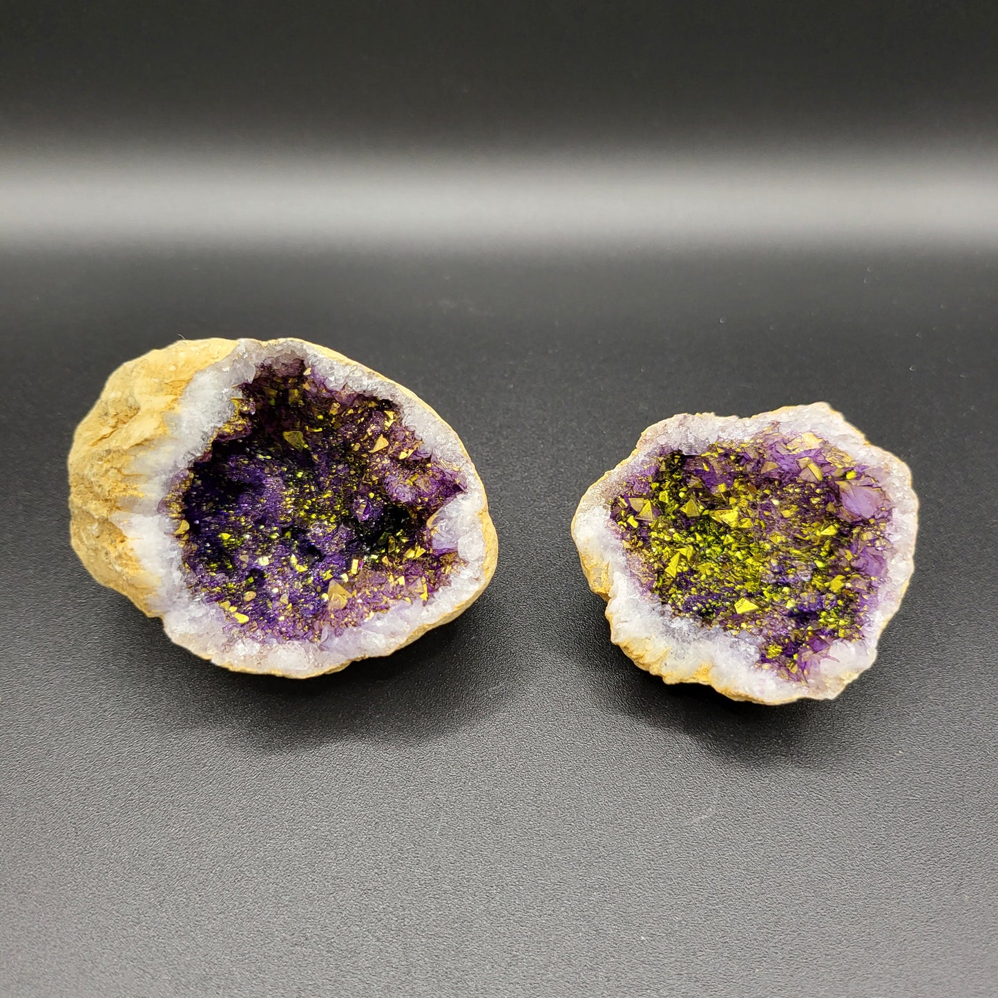 Bedampfte Bergkristall-Drusen – Amethystzauber der Natur