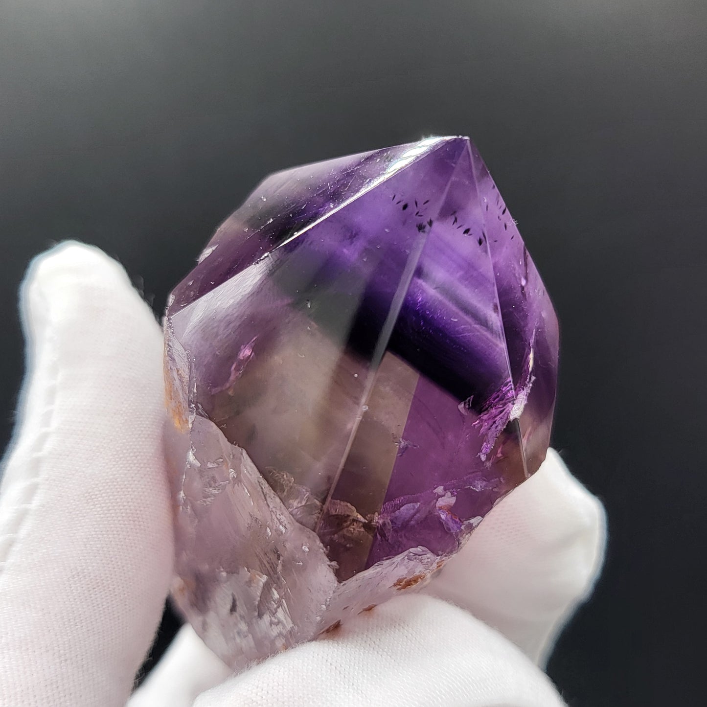 Amethyst-Spitze „Zahn“ – Mystische Energiequelle