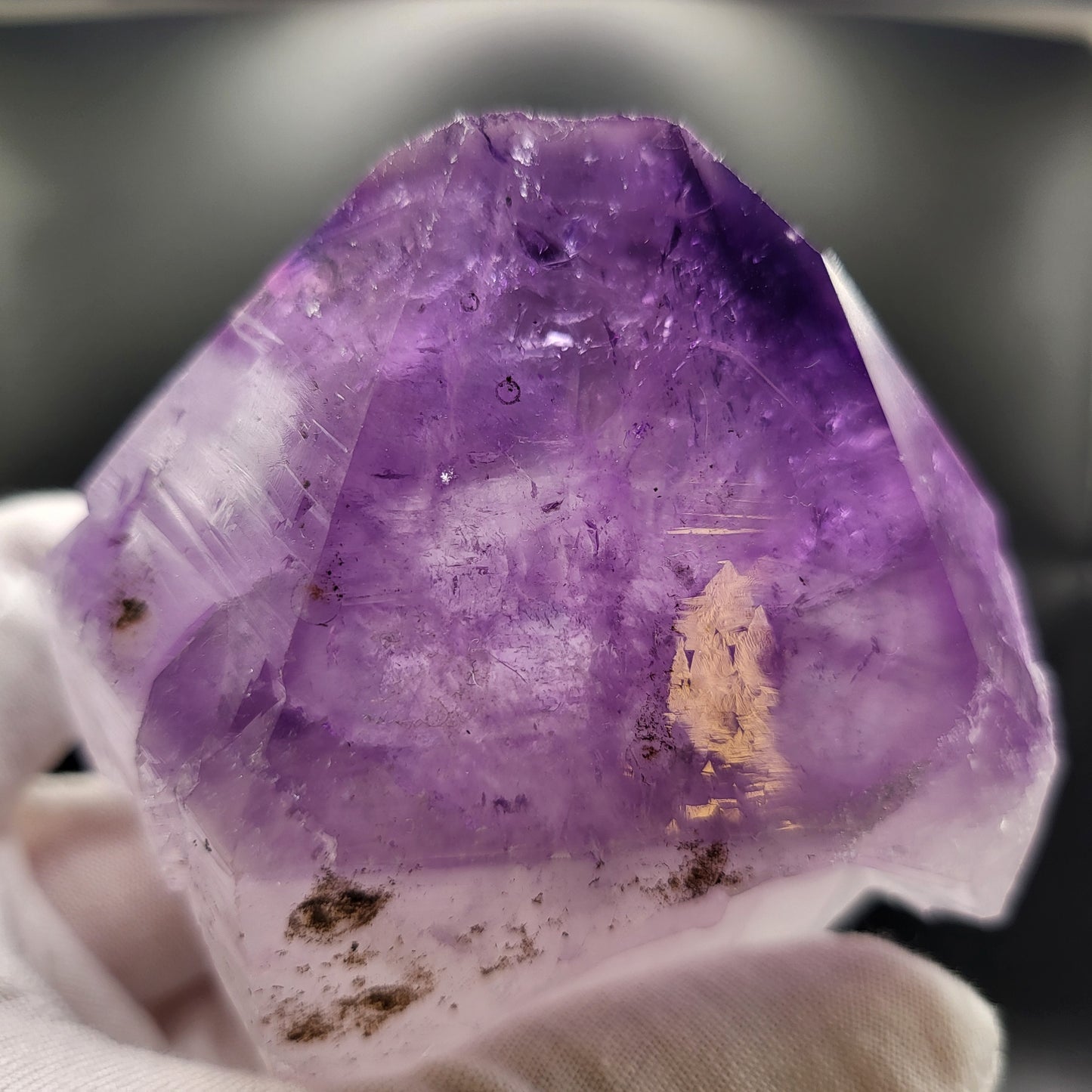 Naturbelassene Amethyst-Spitze – Harmonie der Natur