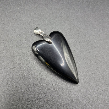 Black and White Partner Herz-Steine – Bergkristall & Onyx (2er-Set) – Symbol der Verbindung