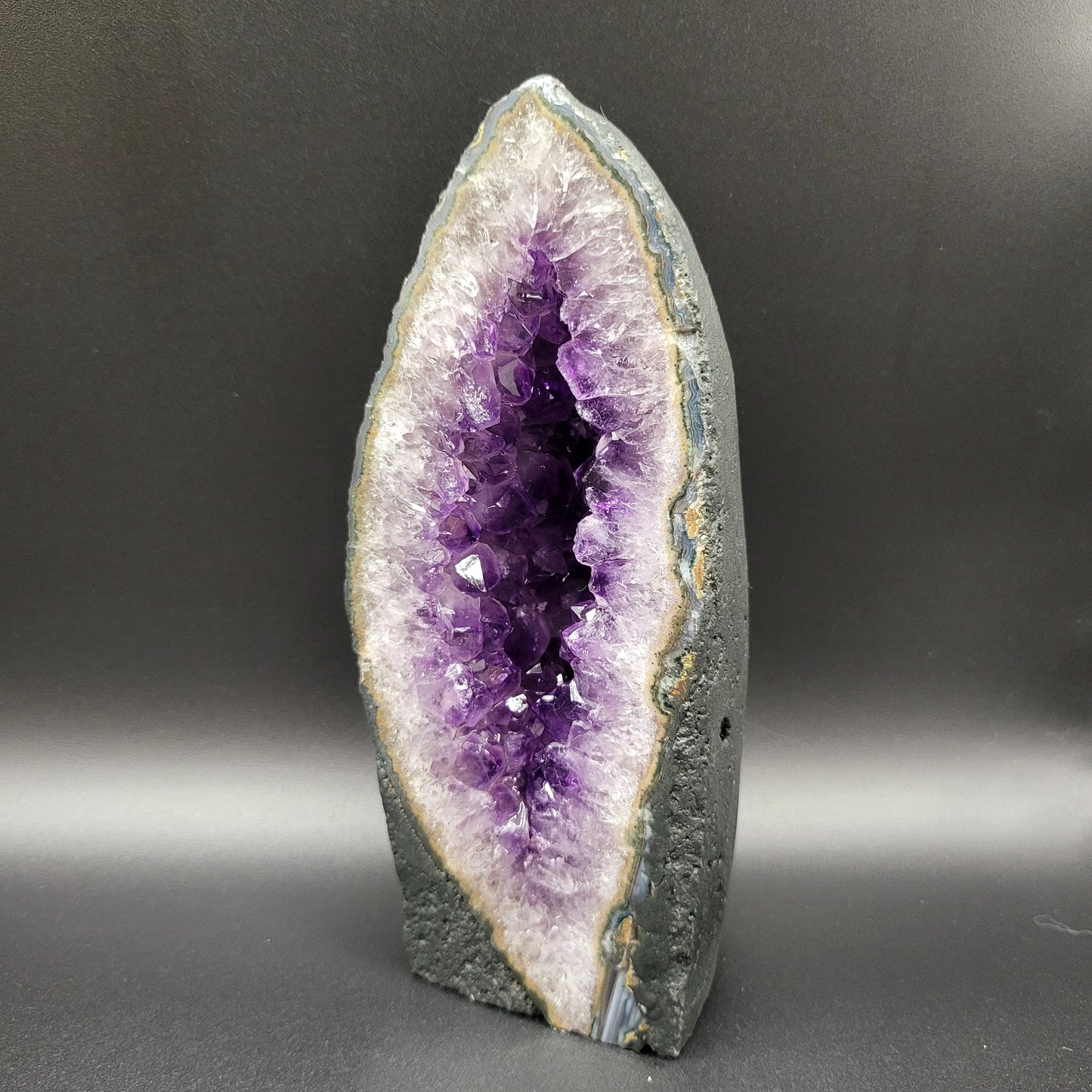 Amethystdruse in bester Uruguay-Qualität – Tiefes Violett & beeindruckende Kristalltiefe