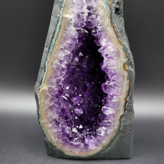 Amethystdruse in bester Uruguay-Qualität – Tiefes Violett & beeindruckende Kristalltiefe