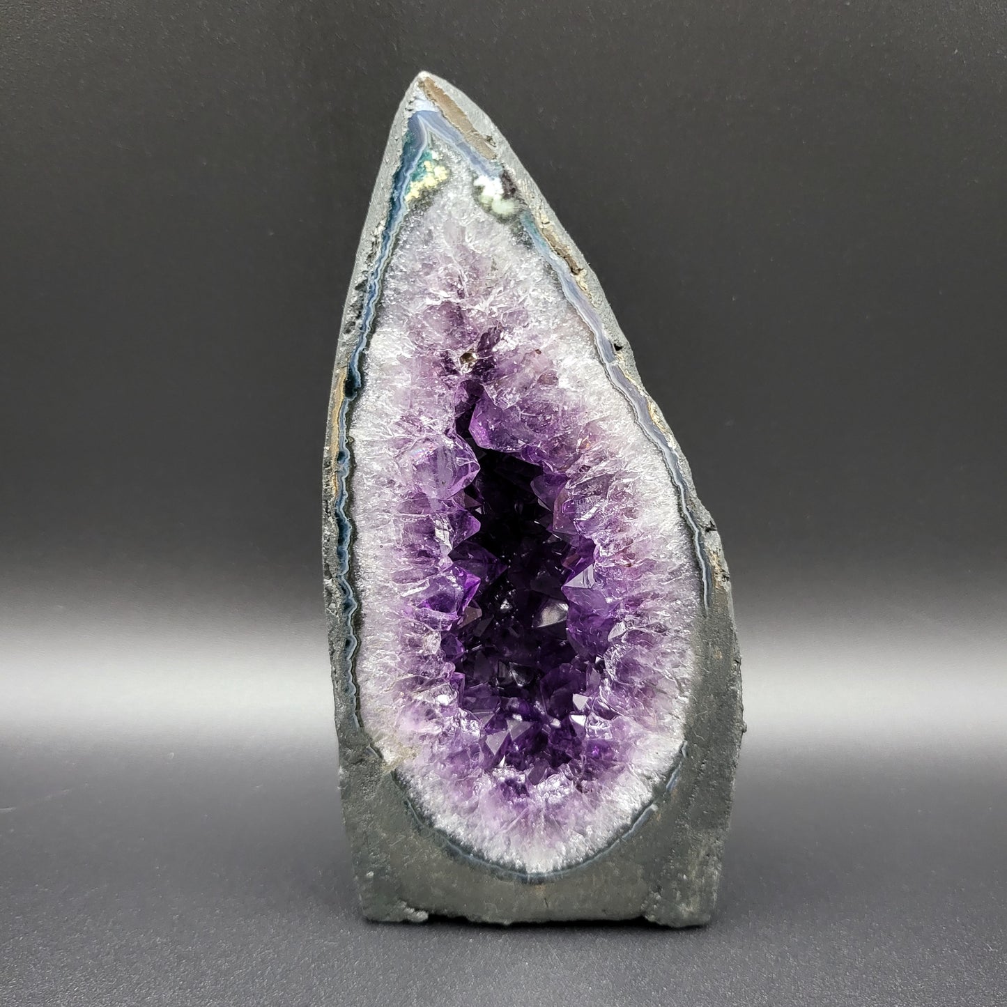 Amethystdruse in bester Uruguay-Qualität – Tiefes Violett & beeindruckende Kristalltiefe