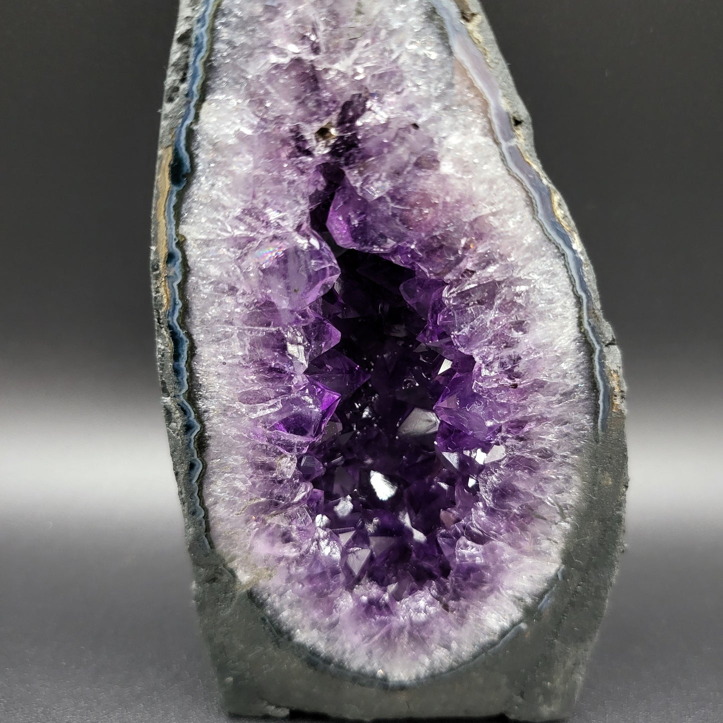 Amethystdruse in bester Uruguay-Qualität – Tiefes Violett & beeindruckende Kristalltiefe