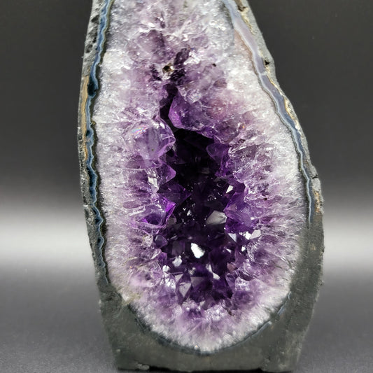 Amethystdruse in bester Uruguay-Qualität – Tiefes Violett & beeindruckende Kristalltiefe