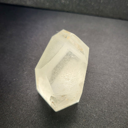 Phantom Kristall mit ca. 8 sichtbaren Wachstumsstufen – Seltenes Naturphänomen mit außergewöhnlicher Tiefenstruktur