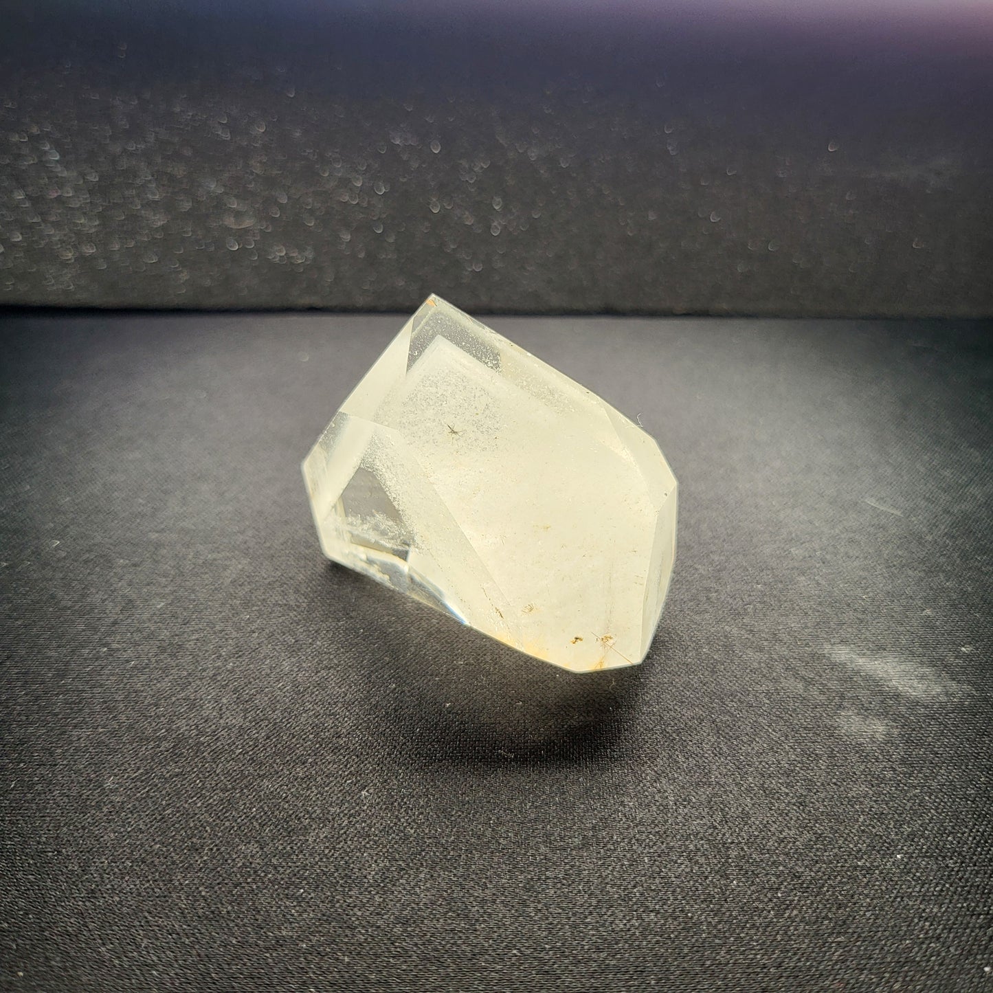 Phantom Kristall mit ca. 8 sichtbaren Wachstumsstufen – Seltenes Naturphänomen mit außergewöhnlicher Tiefenstruktur