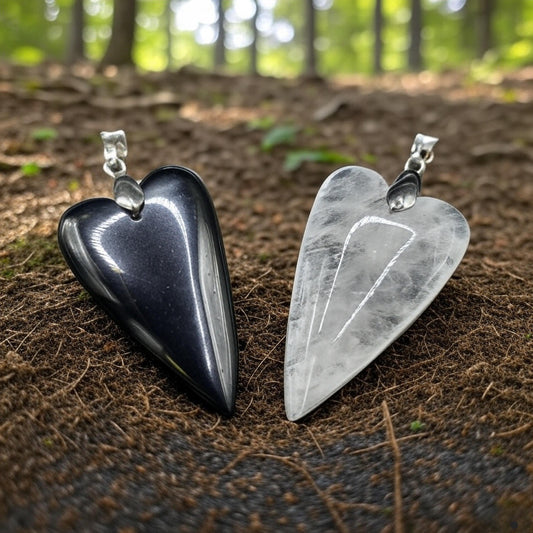 Black and White Partner Herz-Steine – Bergkristall & Onyx (2er-Set) – Symbol der Verbindung